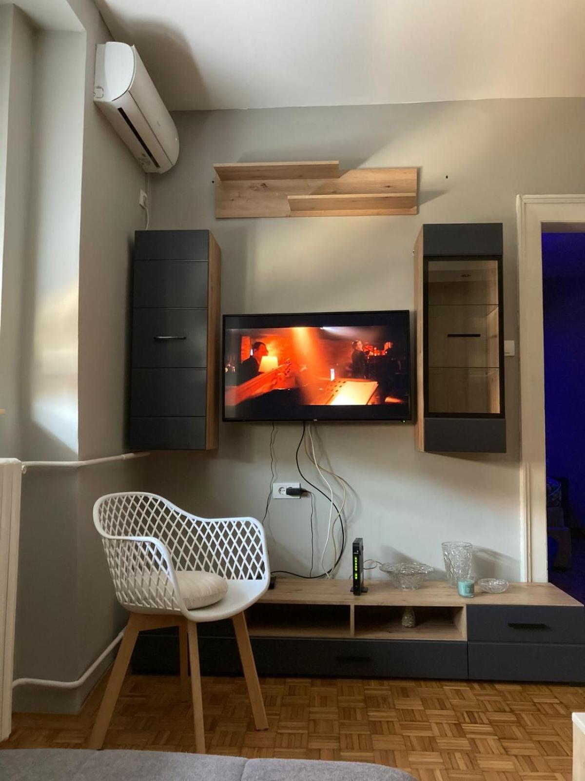 Apartment Dunja Center Welcome ノヴィ・サド エクステリア 写真